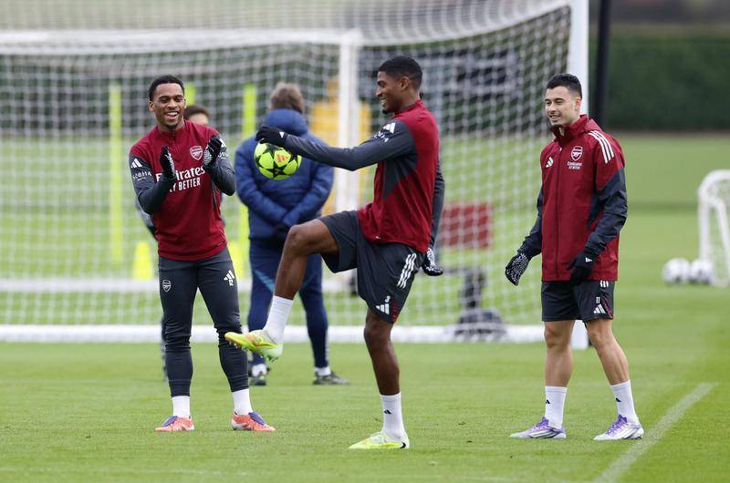 大战一触即发！阿森纳备战拜仁 队内氛围轻松(图)